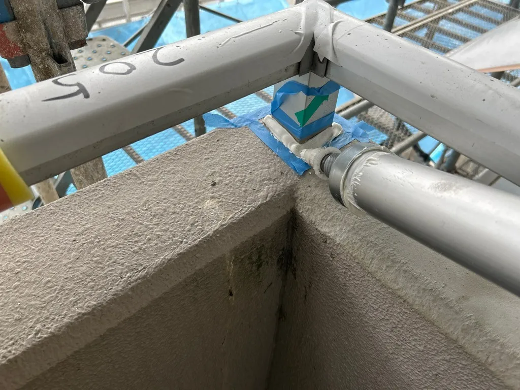 手すりコーキング